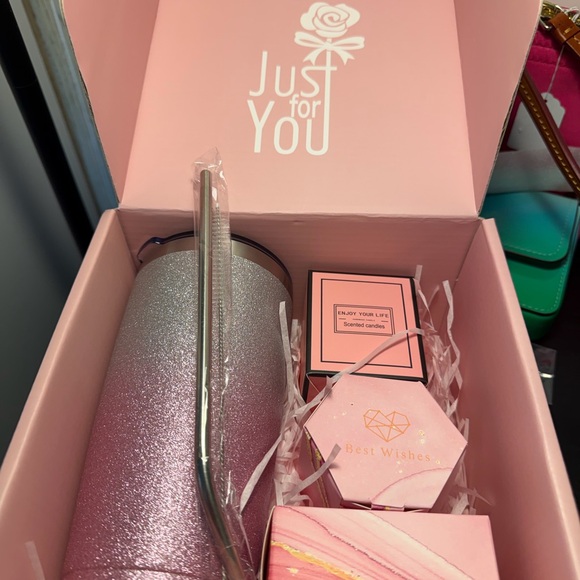 NEW Mystery Bath gift set with Tumbler - Picture 9 of 14